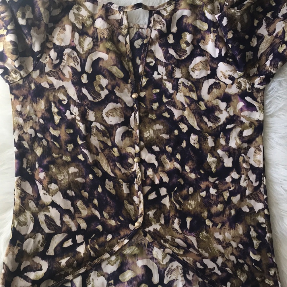Button Back Blouse - Picture 2 of 6